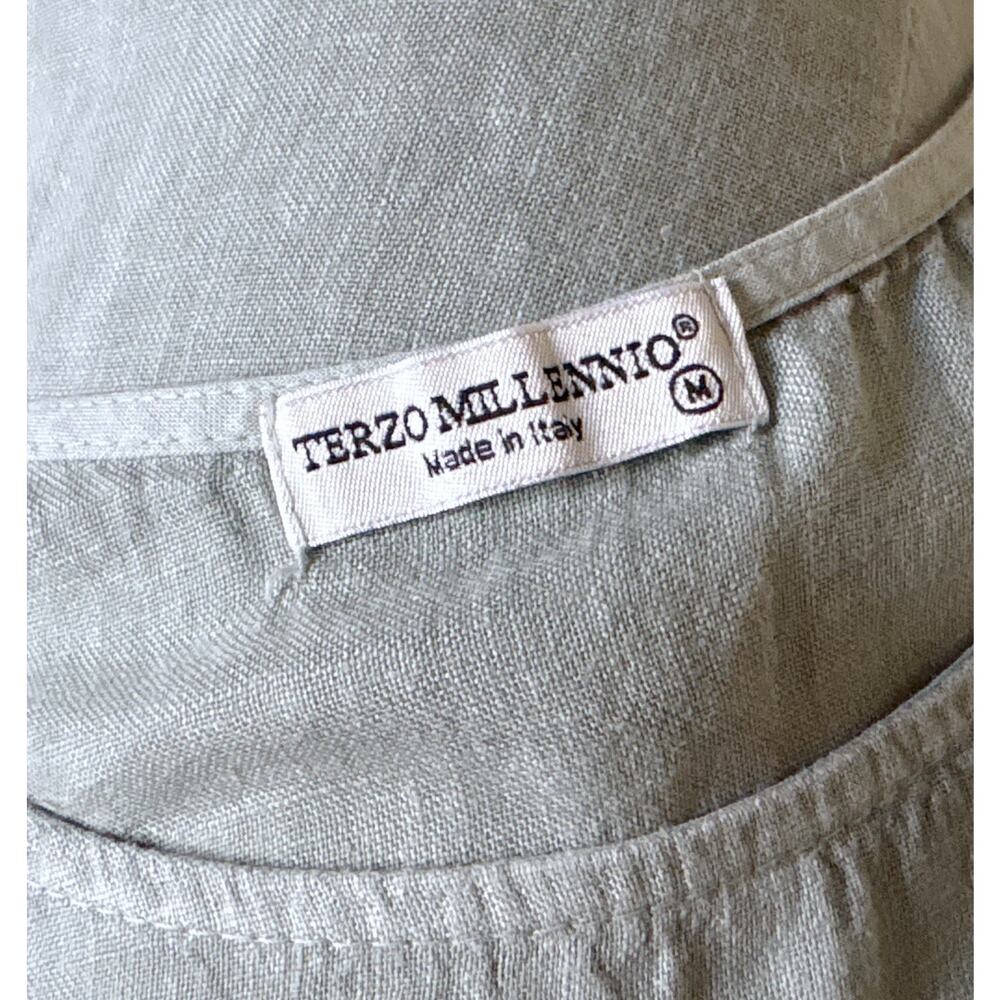 Terzo Millennio Olive Linen Tunic Top Short Sleeve Size Medium Back Button Italy - Picture 8 of 8